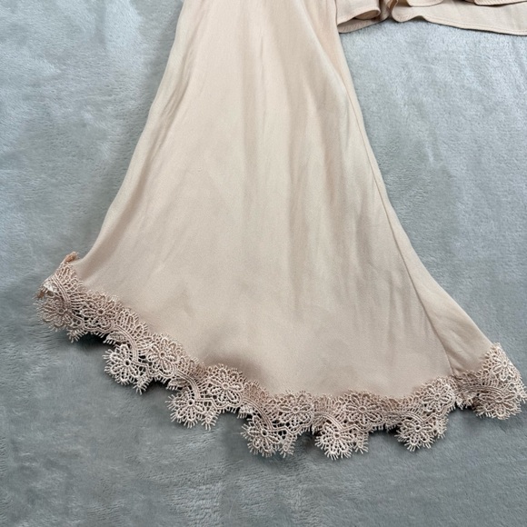 Forever 21 Cream Beige Bell Sleeve Lace Trim Blouse Size L Boho Romantic - Picture 4 of 10